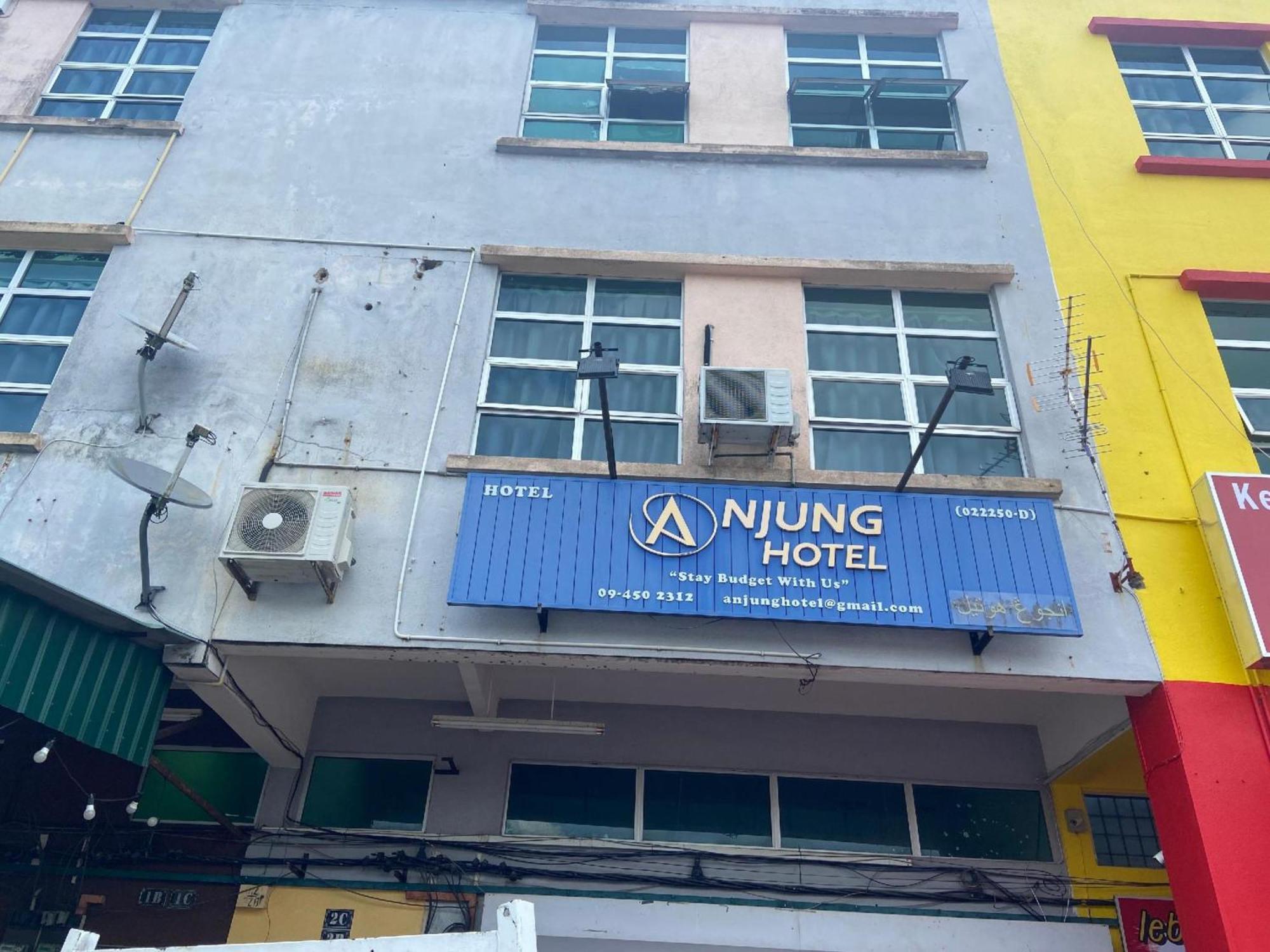 Oyo 91065 Hotel De Anjung Muadzam Shah Exterior foto